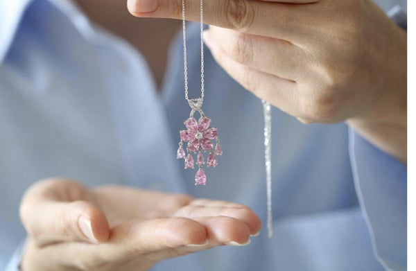 Pink Quartz Star Necklace, Dainty Star Pendant, Minimal Jewelry for Her, Gift for Her, Elegant Pink Gemstone Necklace, Gift For Mom Pendant