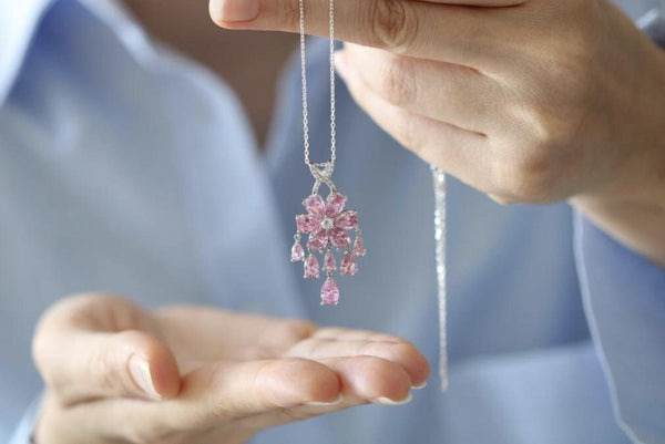Pink Quartz Star Necklace, Dainty Star Pendant, Minimal Jewelry for Her, Gift for Her, Elegant Pink Gemstone Necklace, Gift For Mom Pendant